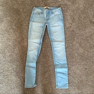 light wash skinny jeans